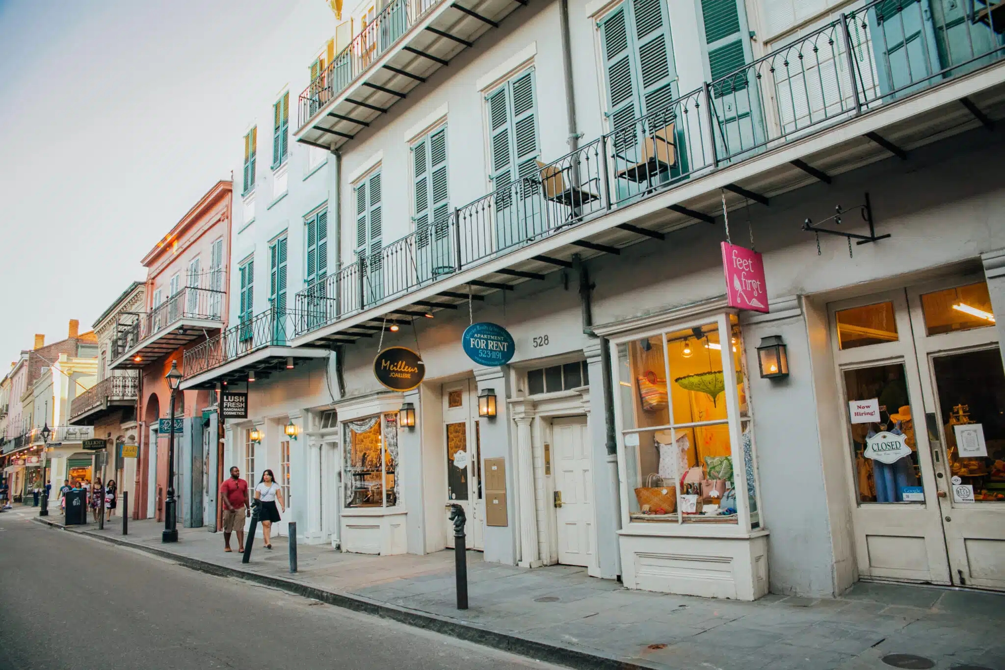 New Orleans Bus Tours: Magazine Street