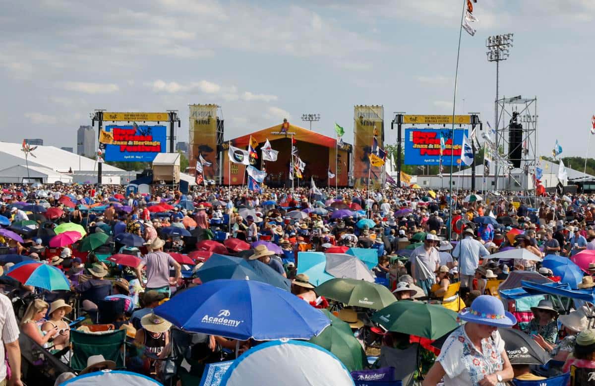 Large crowd at Jazz Fest